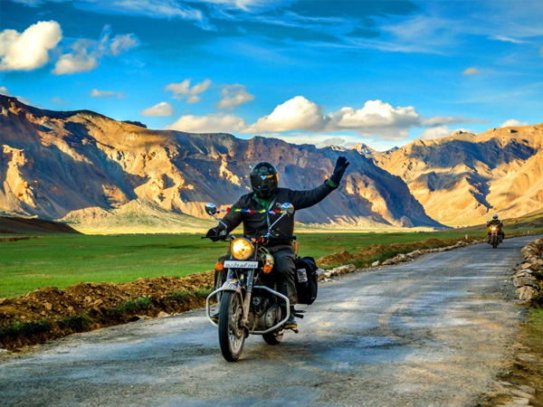 ladakh-tour-packages-006